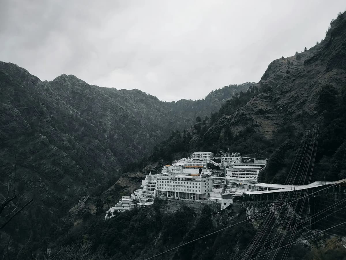 Vaishno Devi Yatra — Katra by cab