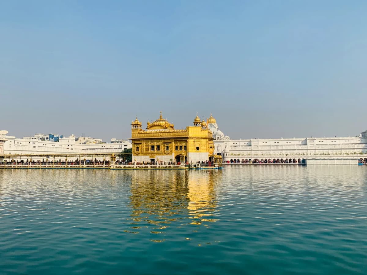 Golden Temple — Amritsar darshan by cab